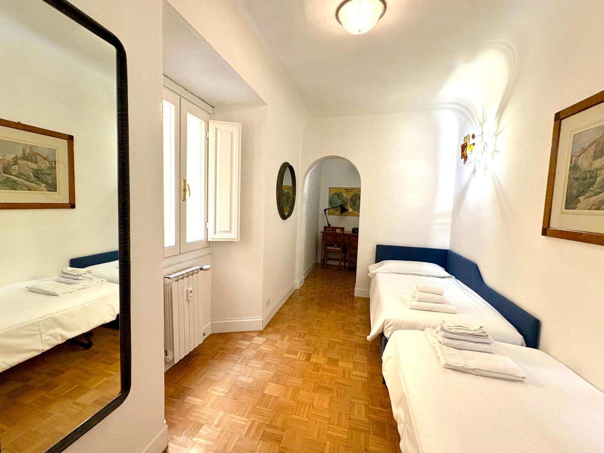 Casa D'azeglio, Florence, Quiet And Elegant
