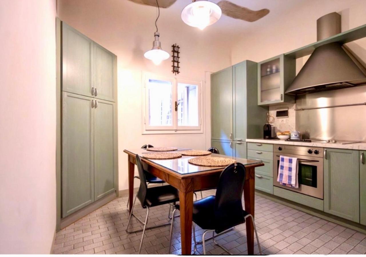 Casa D'azeglio, Florence, Quiet And Elegant Apartment
