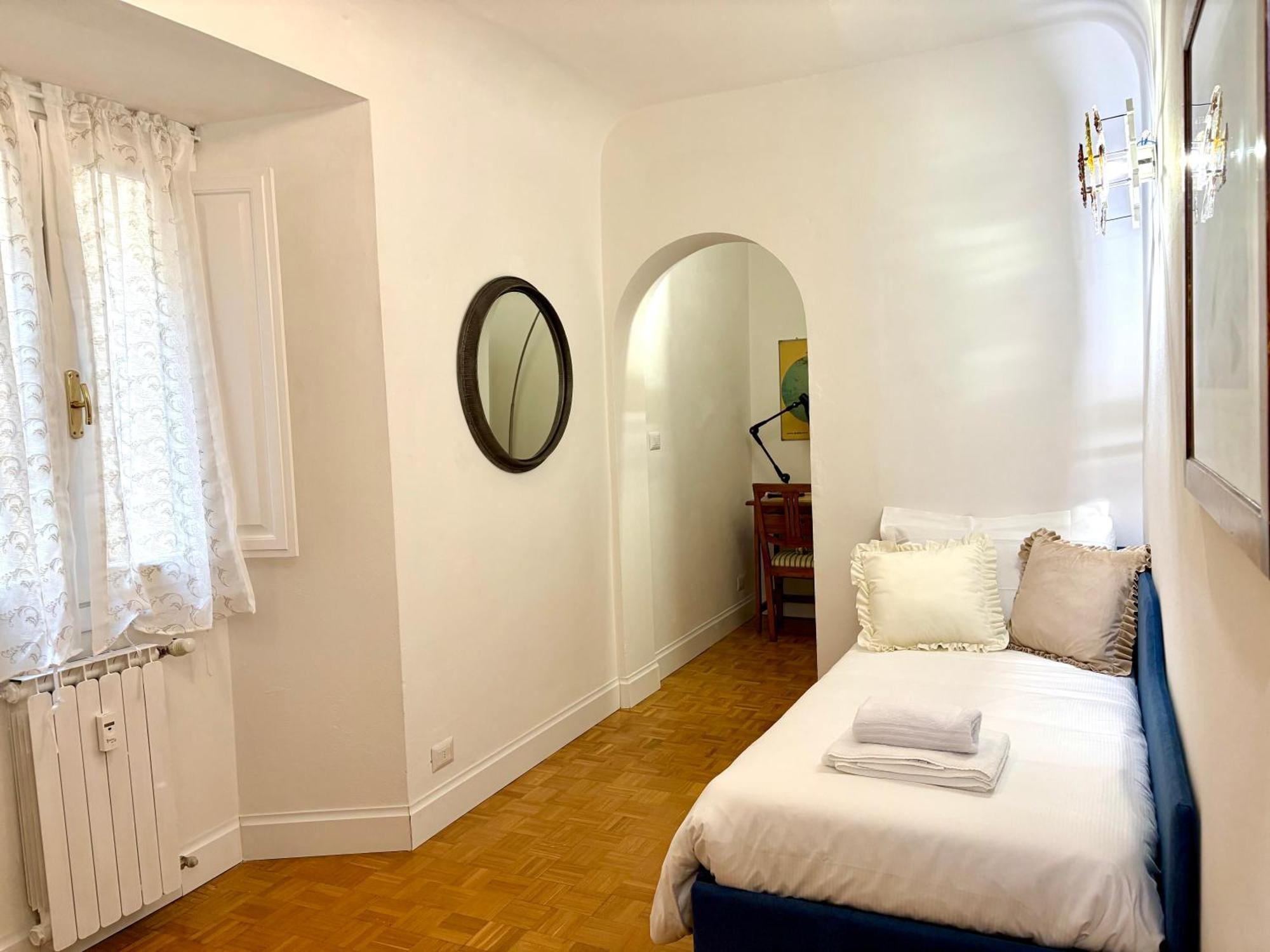 Casa D'azeglio, Florence, Quiet And Elegant Appartement